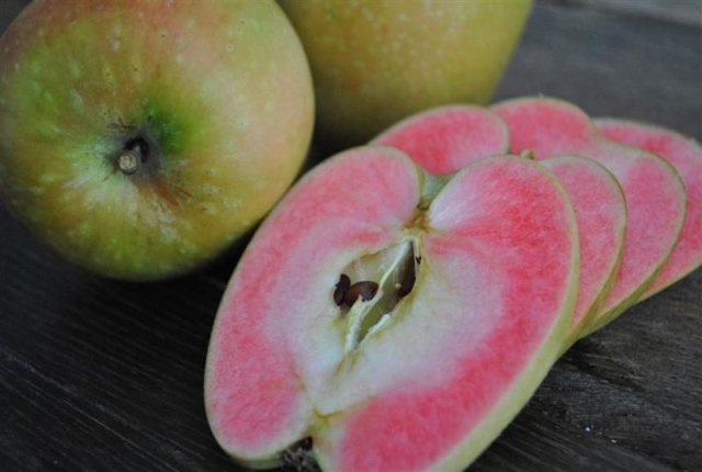 hidden rose apples