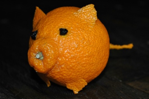 sumo-tangerine-pig